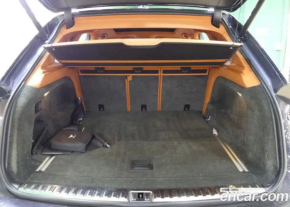 Bentley Bentayga 2021 4.0 гидро, фото 10