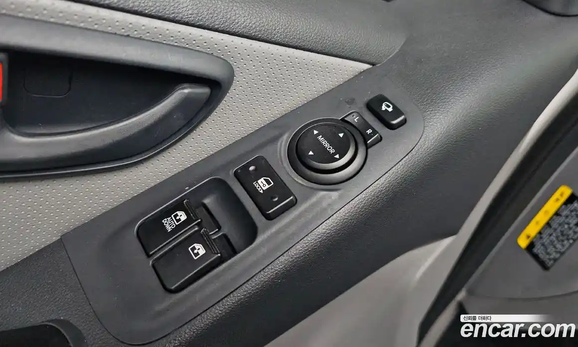 Hyundai Starex 2016 2.5 автомат (гидро), фото 13