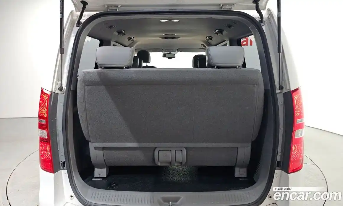 Hyundai Starex 2016 2.5 автомат (гидро), фото 20