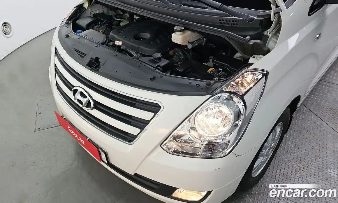 Hyundai Starex 2016 2.5 автомат (гидро), фото 6