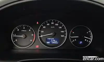 Hyundai Starex 2016 2.5 автомат (гидро), миниатюра 8