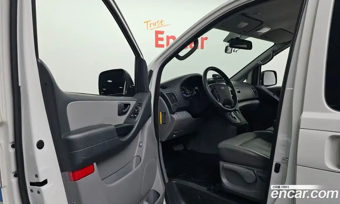 Hyundai Starex 2016 2.5 автомат (гидро), фото 10