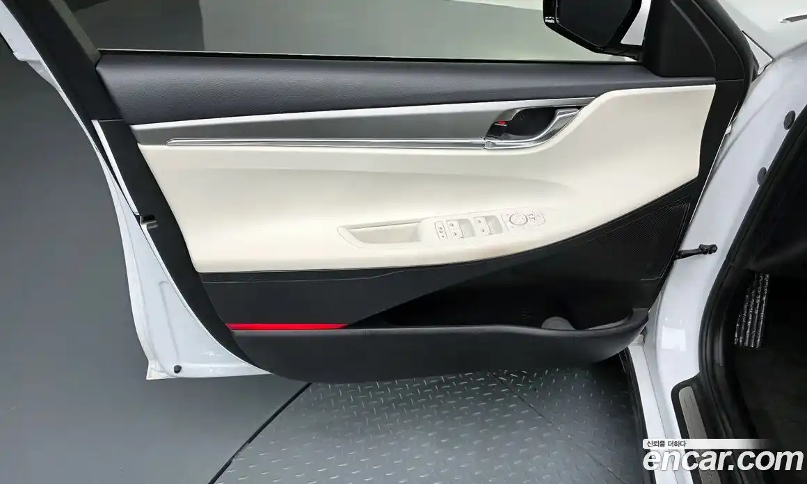 Hyundai Grandeur 2022 2.5 автомат (гидро), фото 14