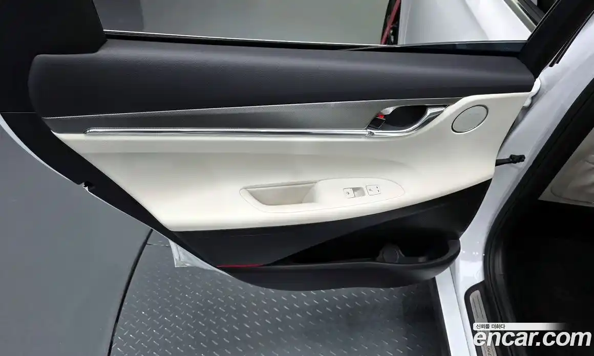 Hyundai Grandeur 2022 2.5 автомат (гидро), фото 15