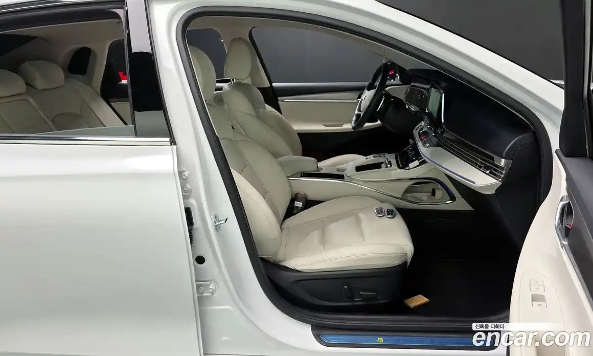 Hyundai Grandeur 2022 2.5 автомат (гидро), фото 16
