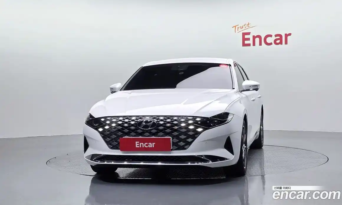 Hyundai Grandeur 2022 2.5 автомат (гидро), фото 3