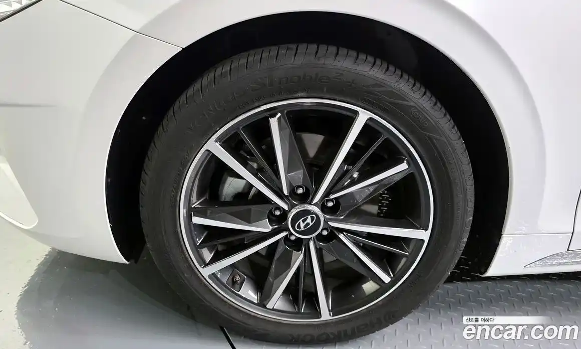 Hyundai Grandeur 2022 2.5 автомат (гидро), фото 5