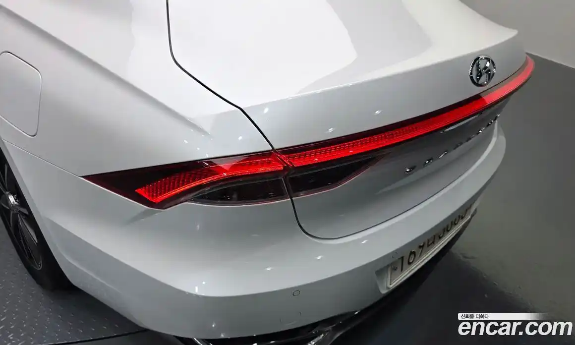 Hyundai Grandeur 2022 2.5 автомат (гидро), фото 9