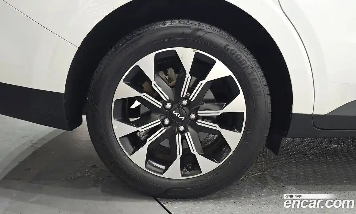 Kia Carnival 2022 2.2 автомат (гидро), фото 5