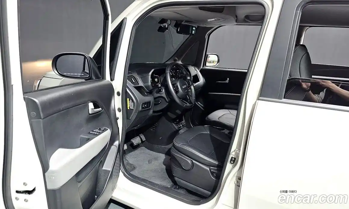 Kia Ray 2023 1.0 автомат (гидро), фото 13