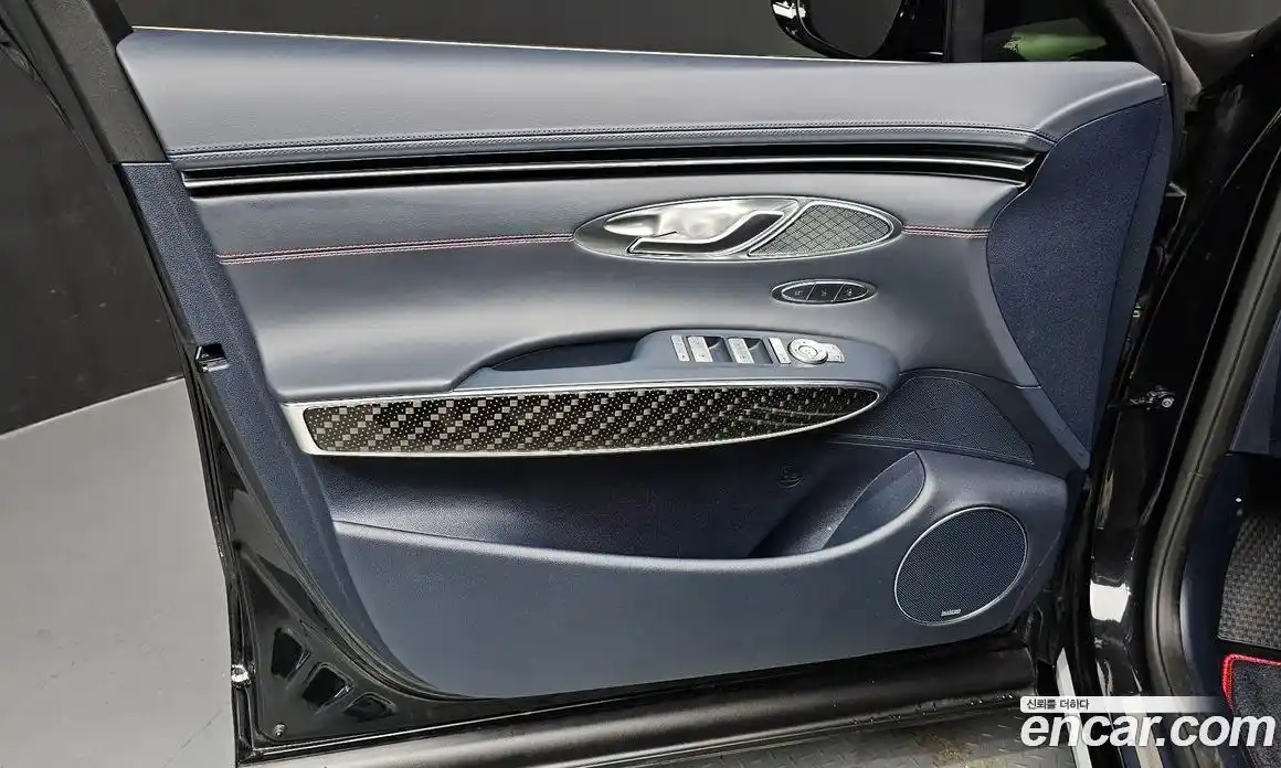 Genesis GV70 2023 3.5 автомат (гидро), фото 14