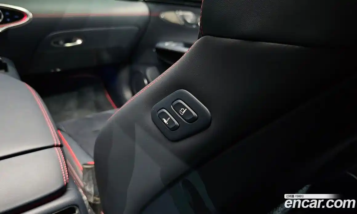 Genesis GV70 2023 3.5 автомат (гидро), фото 29