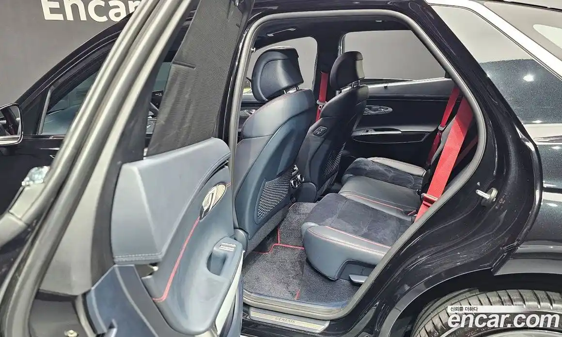 Genesis GV70 2023 3.5 автомат (гидро), фото 31