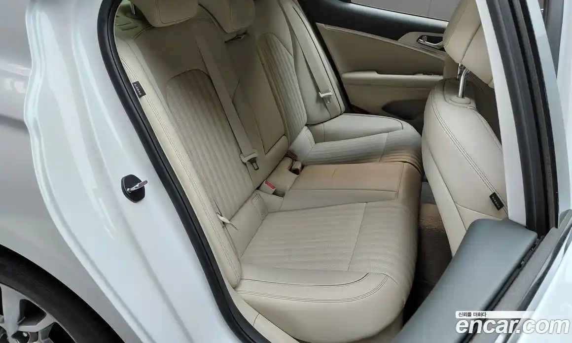 Genesis G70 2022 2.0 автомат (гидро), фото 17