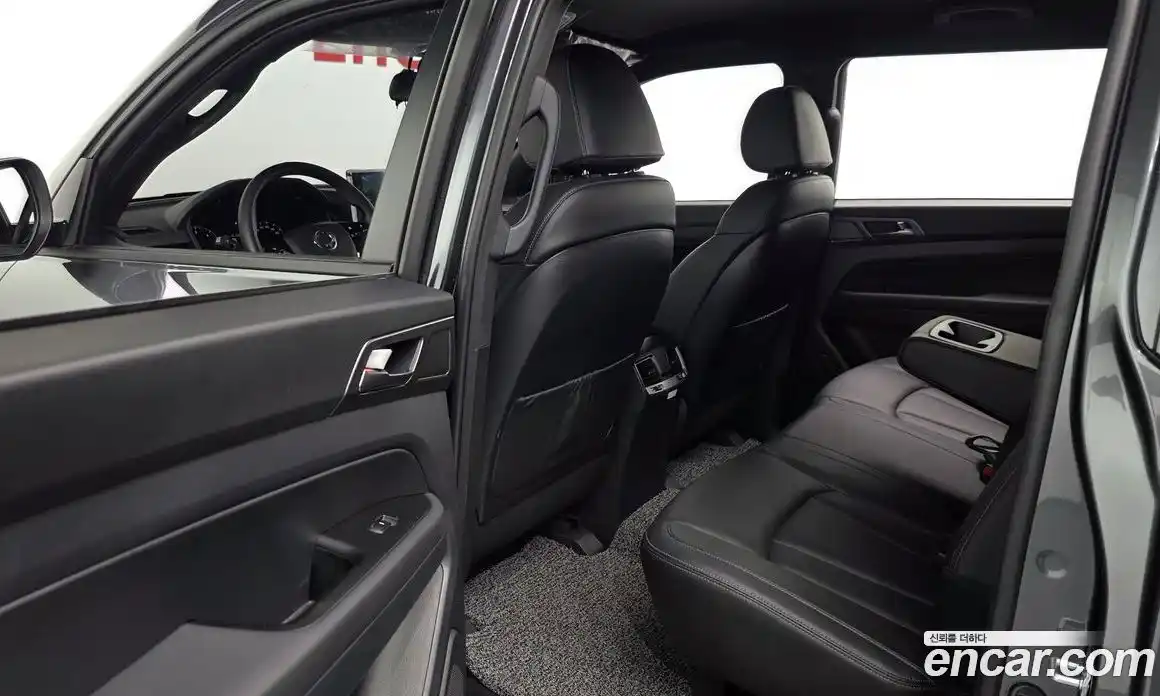 SsangYong Rexton 2024 2.2 автомат (гидро), фото 17