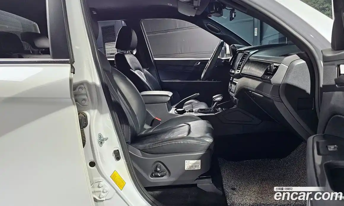 SsangYong Rexton 2022 2.2 автомат (гидро), фото 16