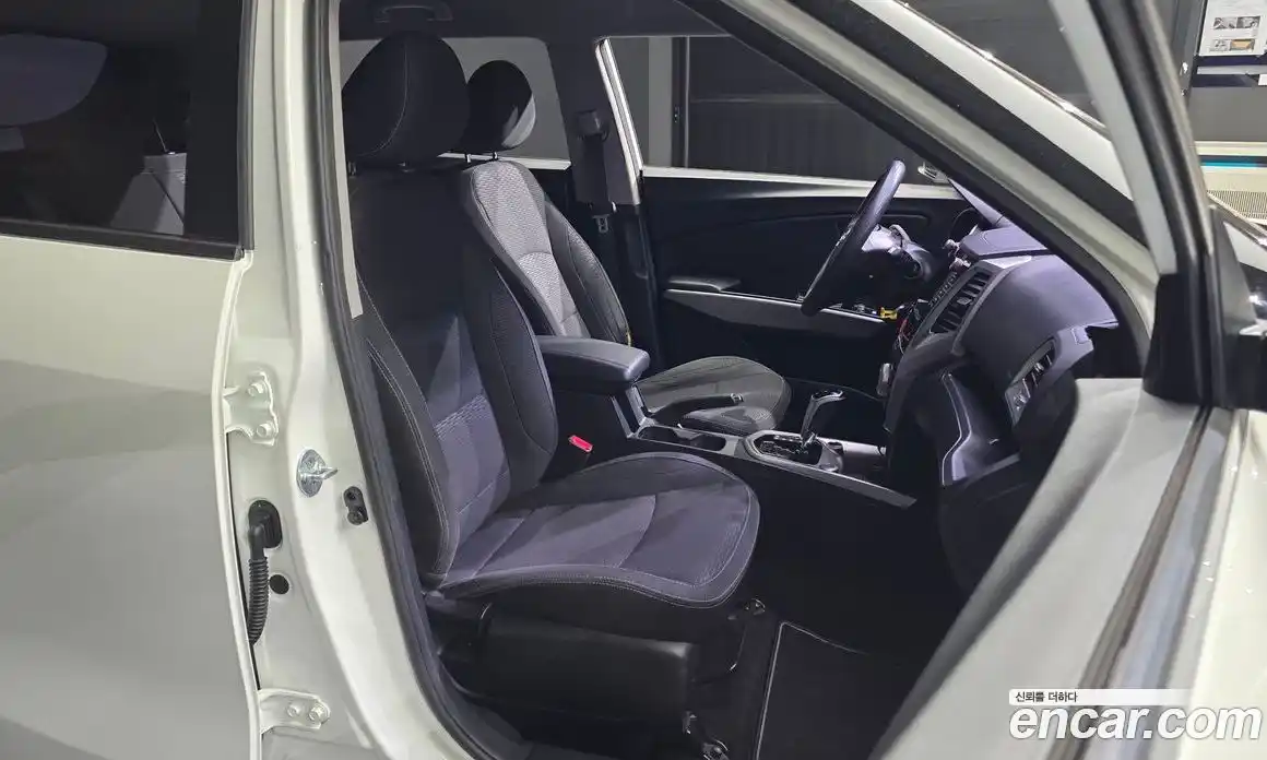 SsangYong TIBOLI 2015 1.6 автомат (гидро), фото 12