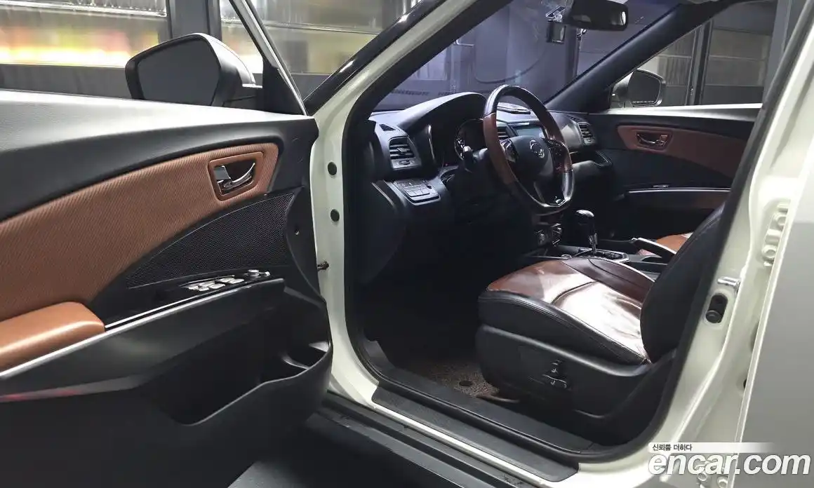 SsangYong TIBOLI 2017 1.6 автомат (гидро), фото 13