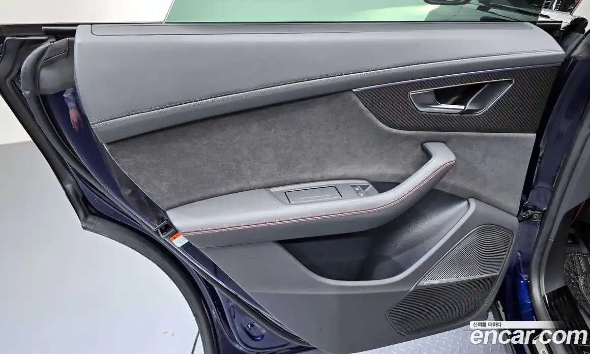 Audi RSQ8 2021 4.0 автомат (гидро), фото 15