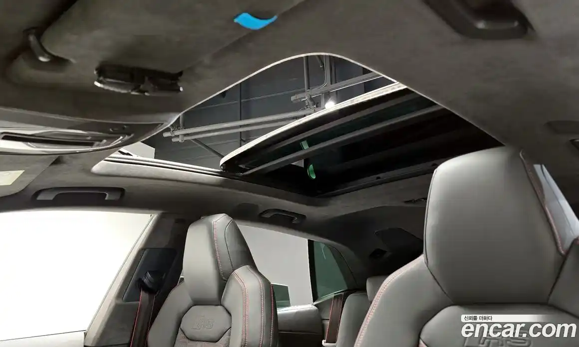Audi RSQ8 2021 4.0 автомат (гидро), фото 21