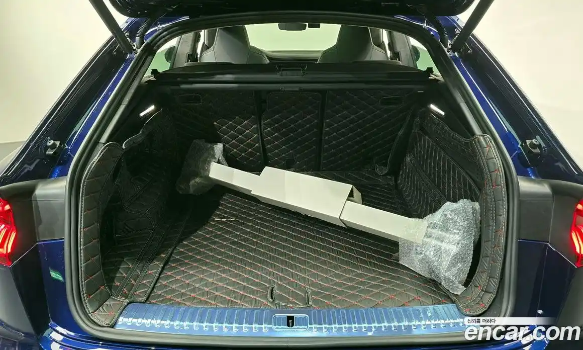 Audi RSQ8 2021 4.0 автомат (гидро), фото 24