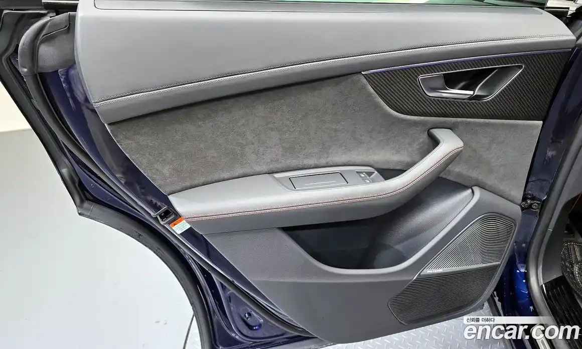 Audi RSQ8 2021 4.0 автомат (гидро), фото 25