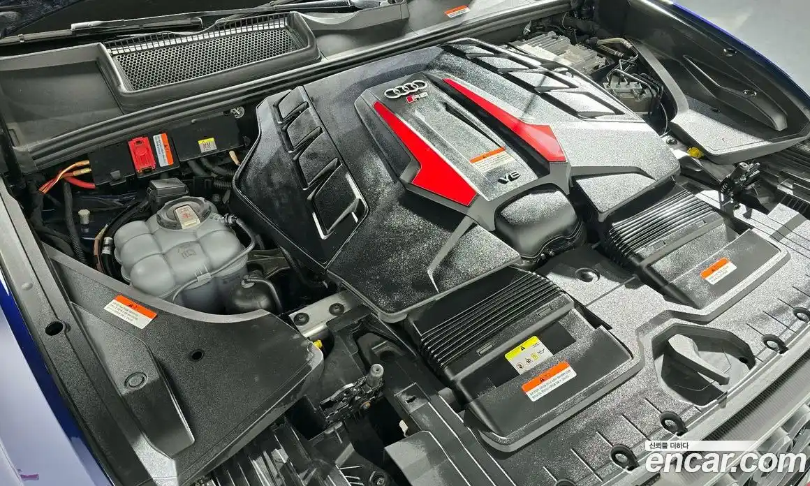 Audi RSQ8 2021 4.0 автомат (гидро), фото 6
