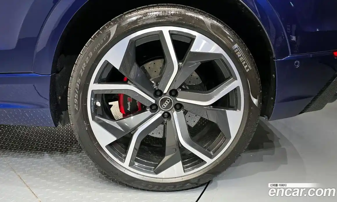 Audi RSQ8 2021 4.0 автомат (гидро), фото 7
