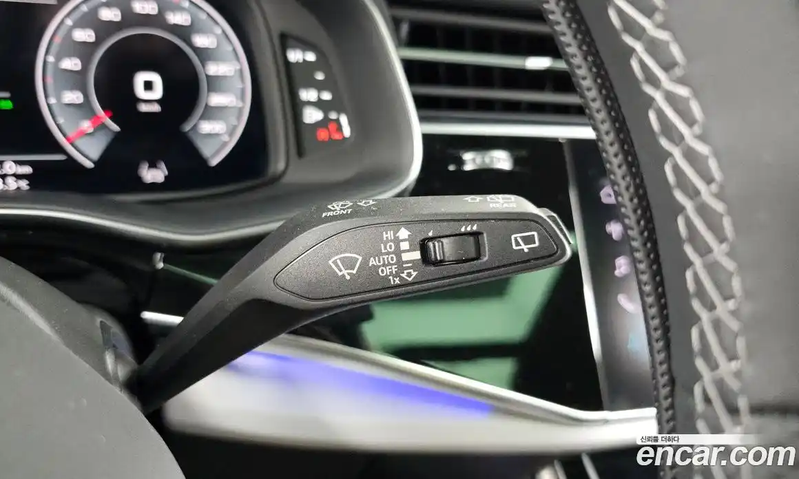 Audi Q8 2023 3.0 автомат (гидро), фото 27