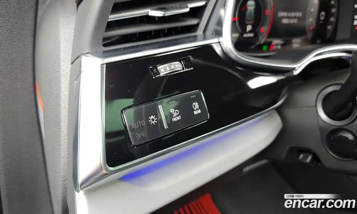 Audi Q8 2023 3.0 автомат (гидро), фото 29
