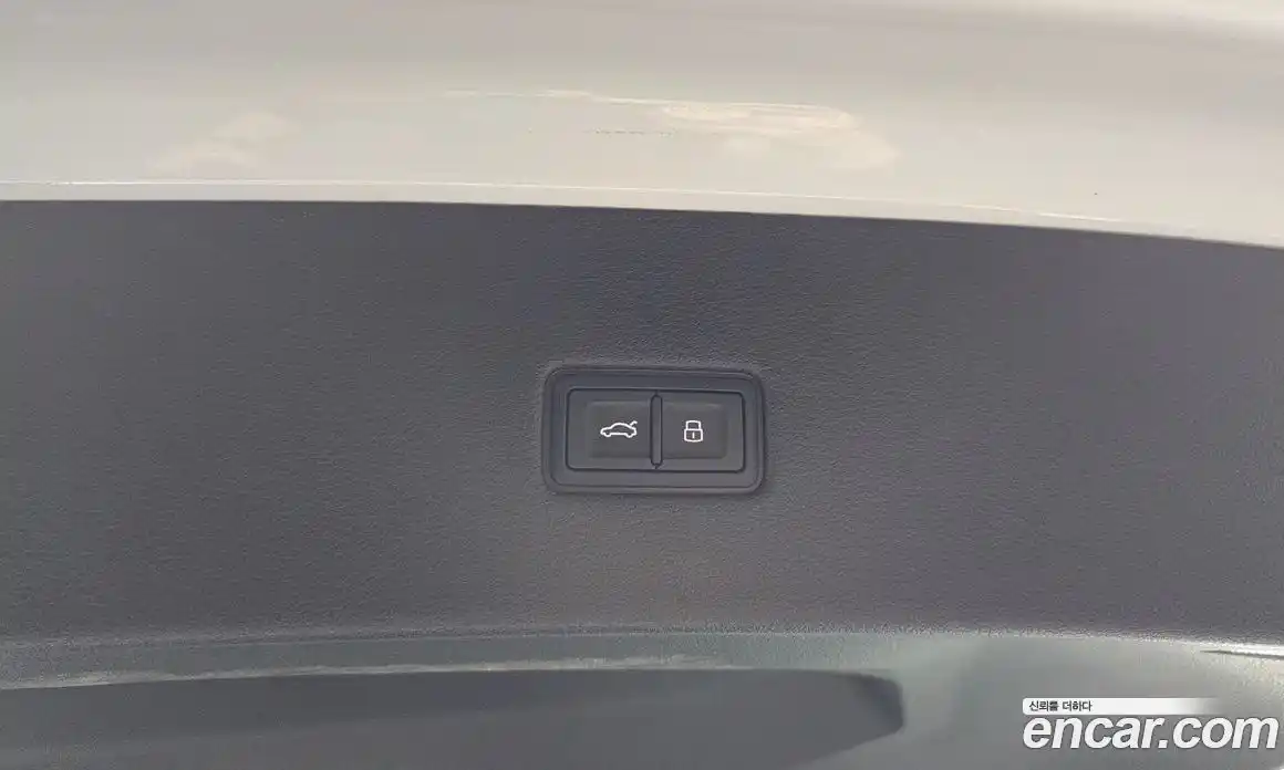 Audi Q8 2023 3.0 автомат (гидро), фото 32