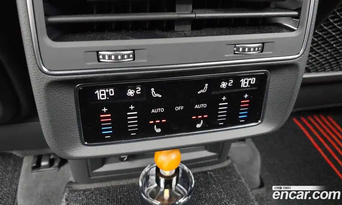 Audi Q8 2023 3.0 автомат (гидро), фото 34