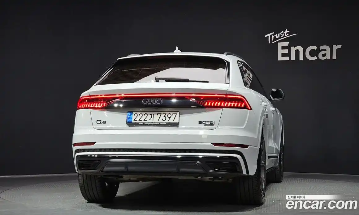 Audi Q8 2023 3.0 автомат (гидро), фото 4