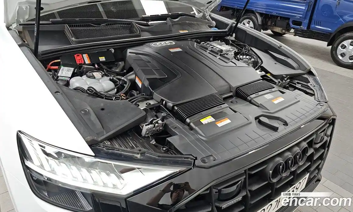Audi Q8 2023 3.0 автомат (гидро), фото 6