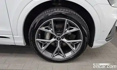 Audi Q8 2023 3.0 автомат (гидро), миниатюра 7