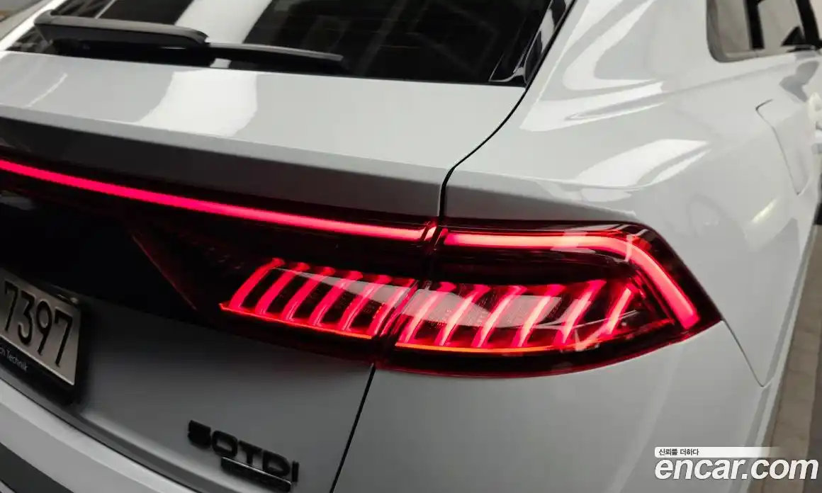Audi Q8 2023 3.0 автомат (гидро), фото 9