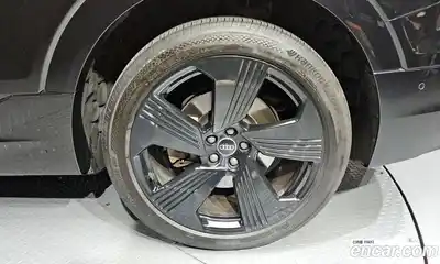 Audi e-tron 2021 0.2 автомат (гидро), миниатюра 7