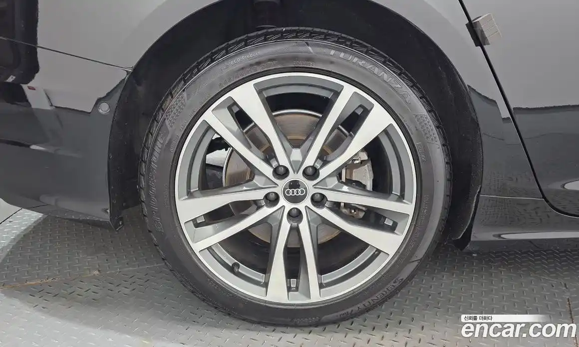 Audi A6 2022 2.0 автомат (гидро), фото 6