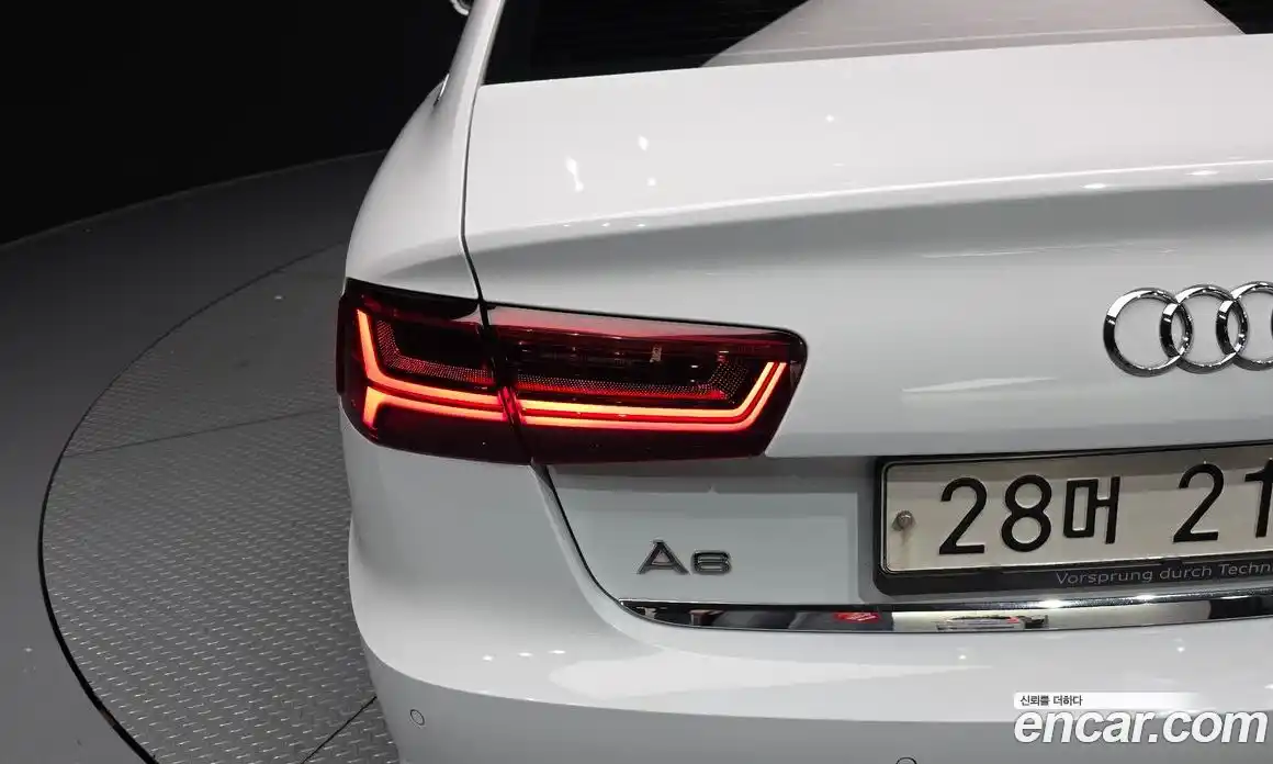 Audi A6 2018 2.0 автомат (гидро), фото 9