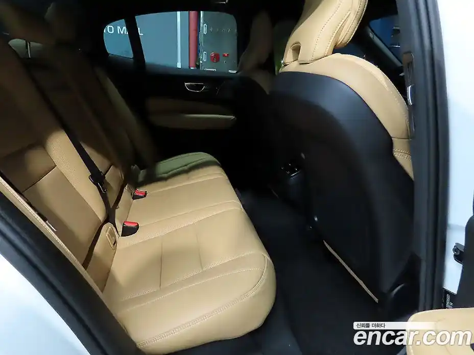 Volvo S60 2021 2.0 автомат (гидро), фото 9