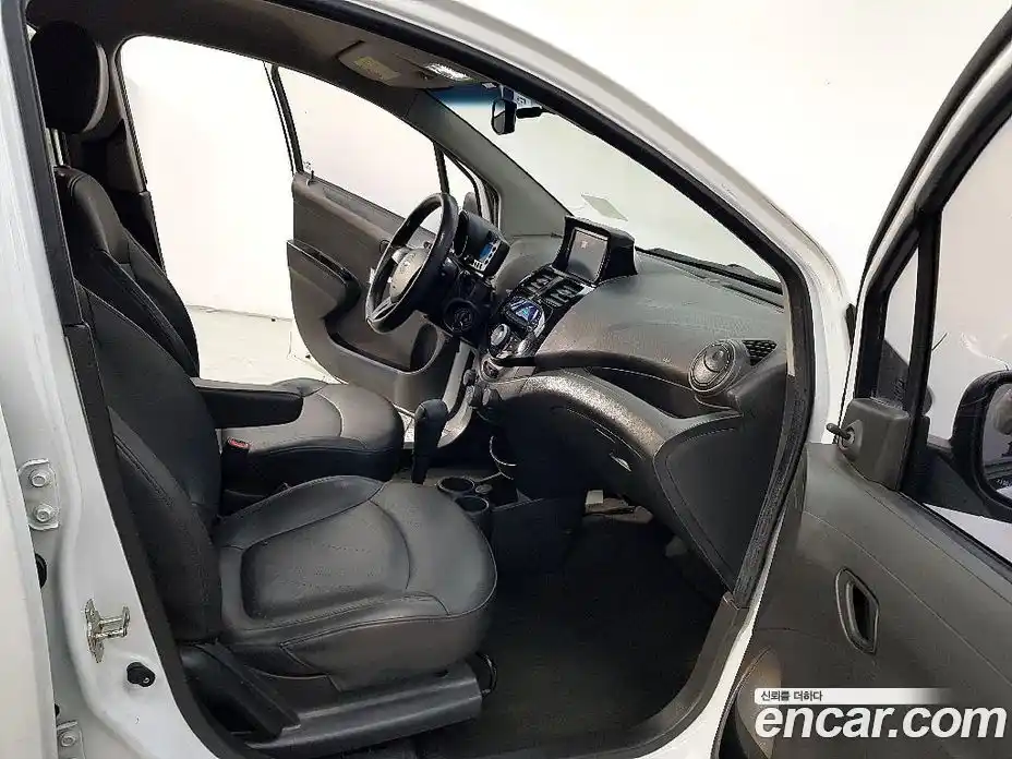 Chevrolet Spark 2012 1.0 автомат (гидро), фото 16