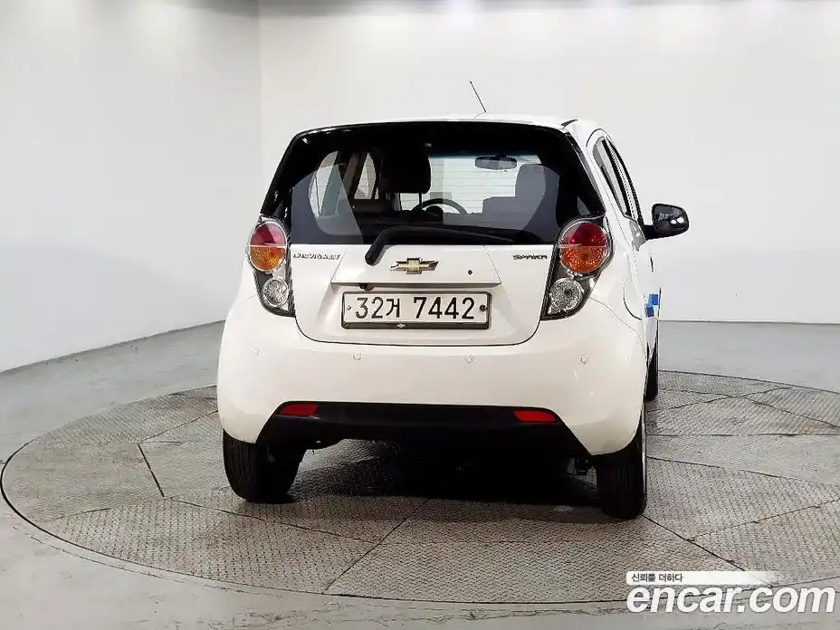 Chevrolet Spark 2012 1.0 автомат (гидро), фото 3