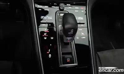 Porsche Panamera 2019 4.0 автомат (гидро), миниатюра 9