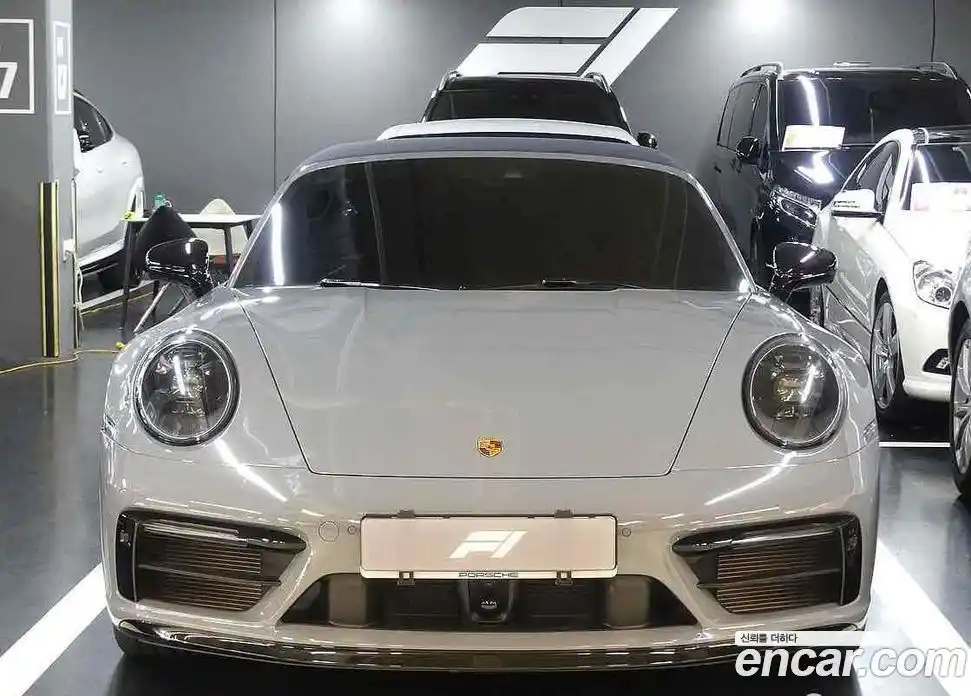 Porsche 911 2023 3.0 автомат (гидро), фото 3