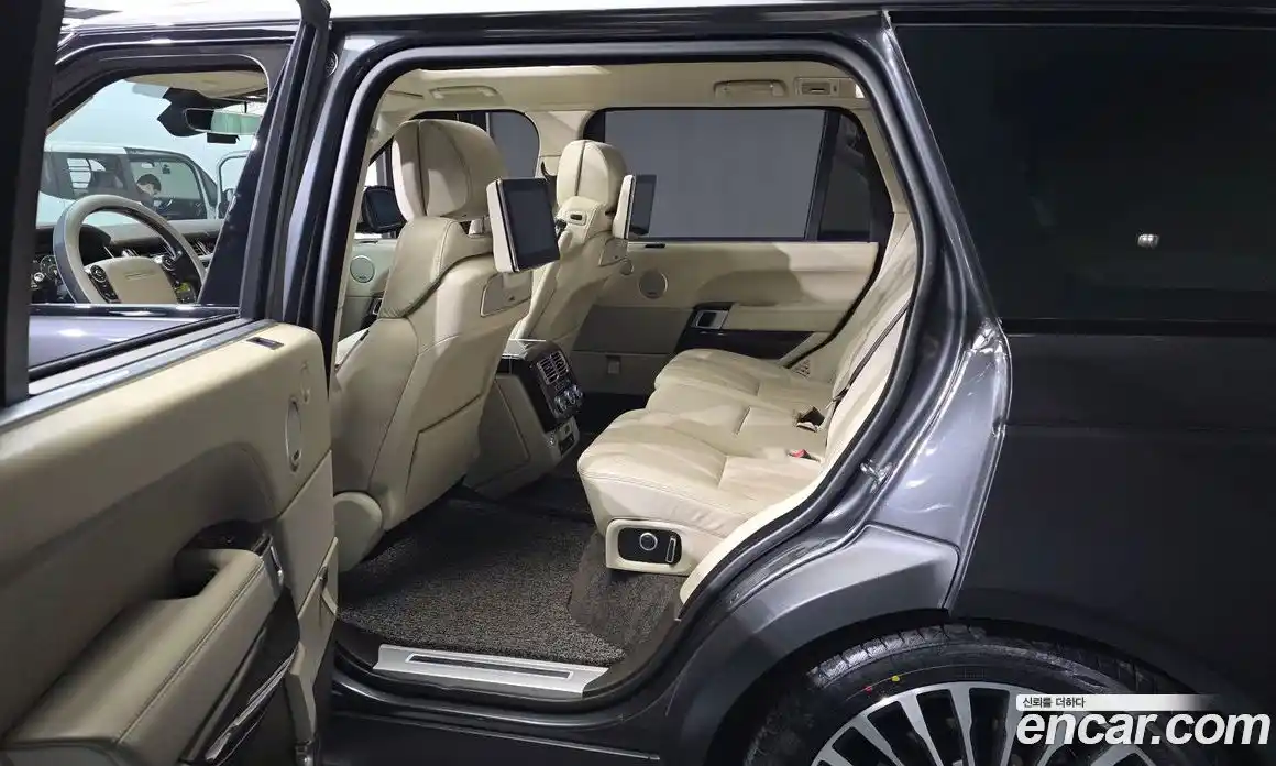Land Rover Range Rover 2017 4.4 автомат (гидро), фото 11
