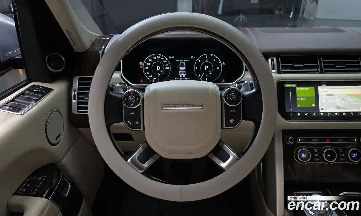 Land Rover Range Rover 2017 4.4 автомат (гидро), фото 13