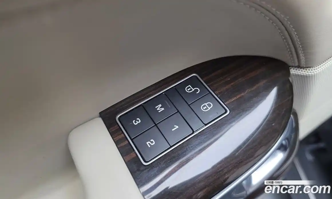 Land Rover Range Rover 2017 4.4 автомат (гидро), фото 16