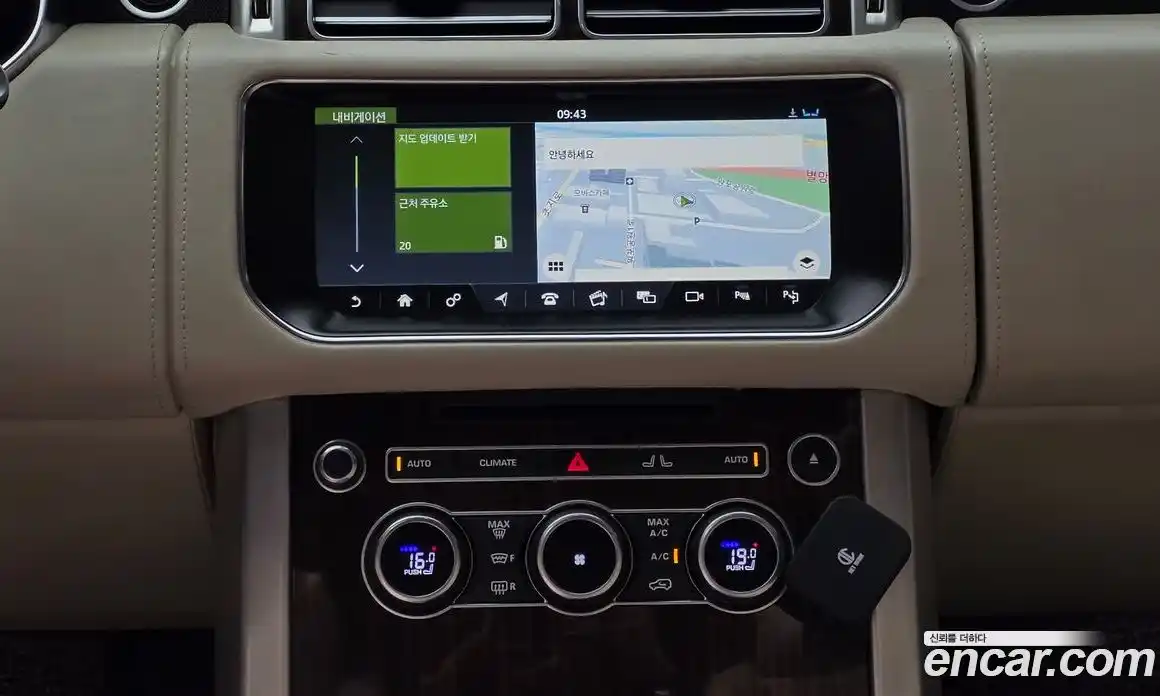 Land Rover Range Rover 2017 4.4 автомат (гидро), фото 19