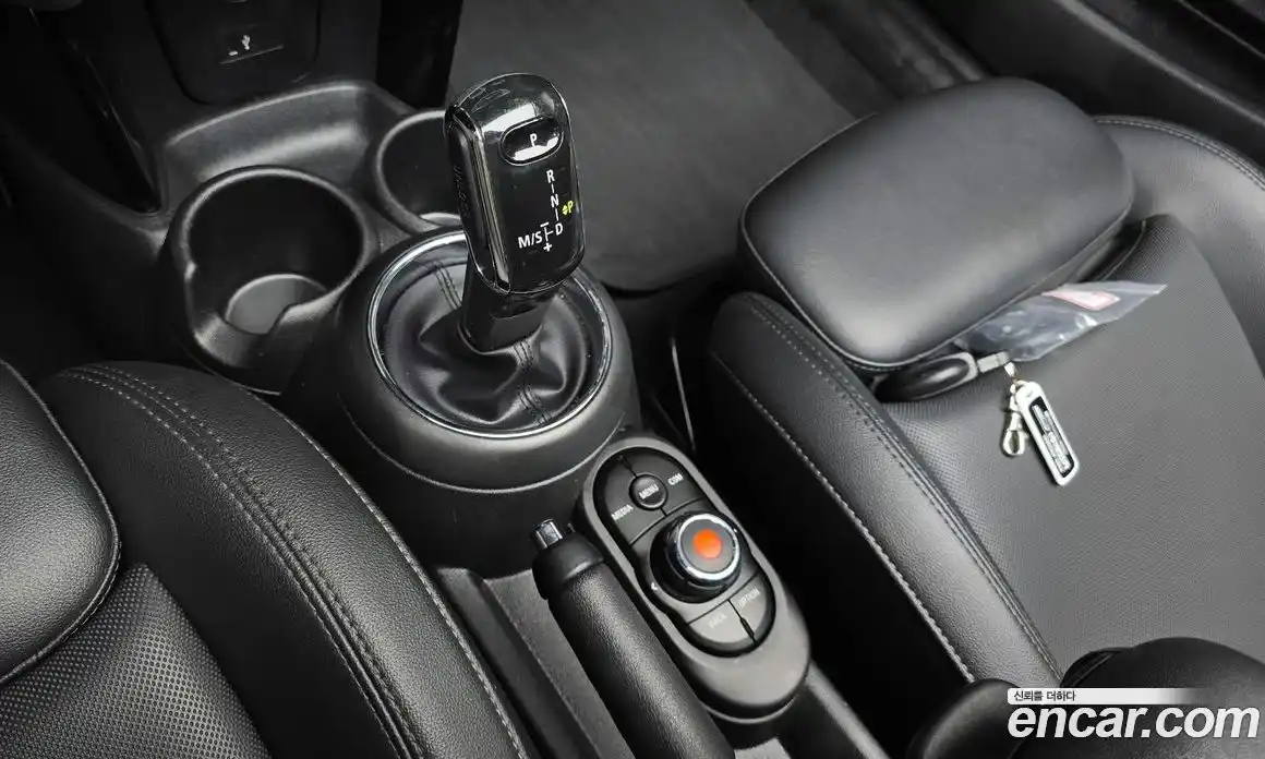 Mini Cooper Convertible 2020 1.5 автомат (гидро), фото 12