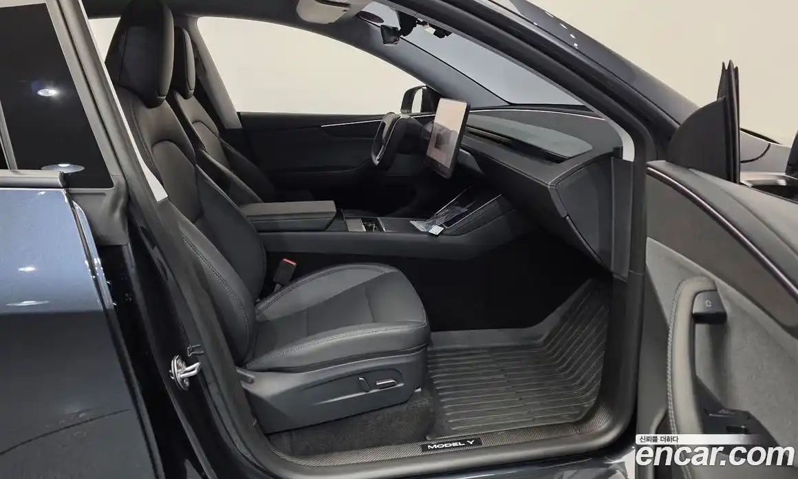 Tesla Model Y 2025 0.2 гидро, фото 17
